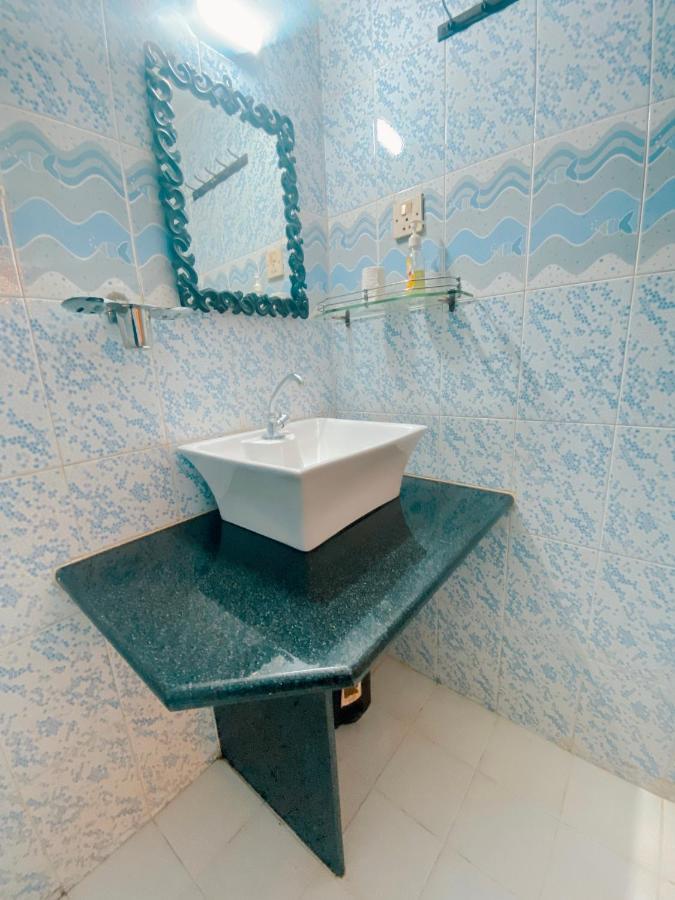 Hostel Honeydew Suites By Goaround Homes