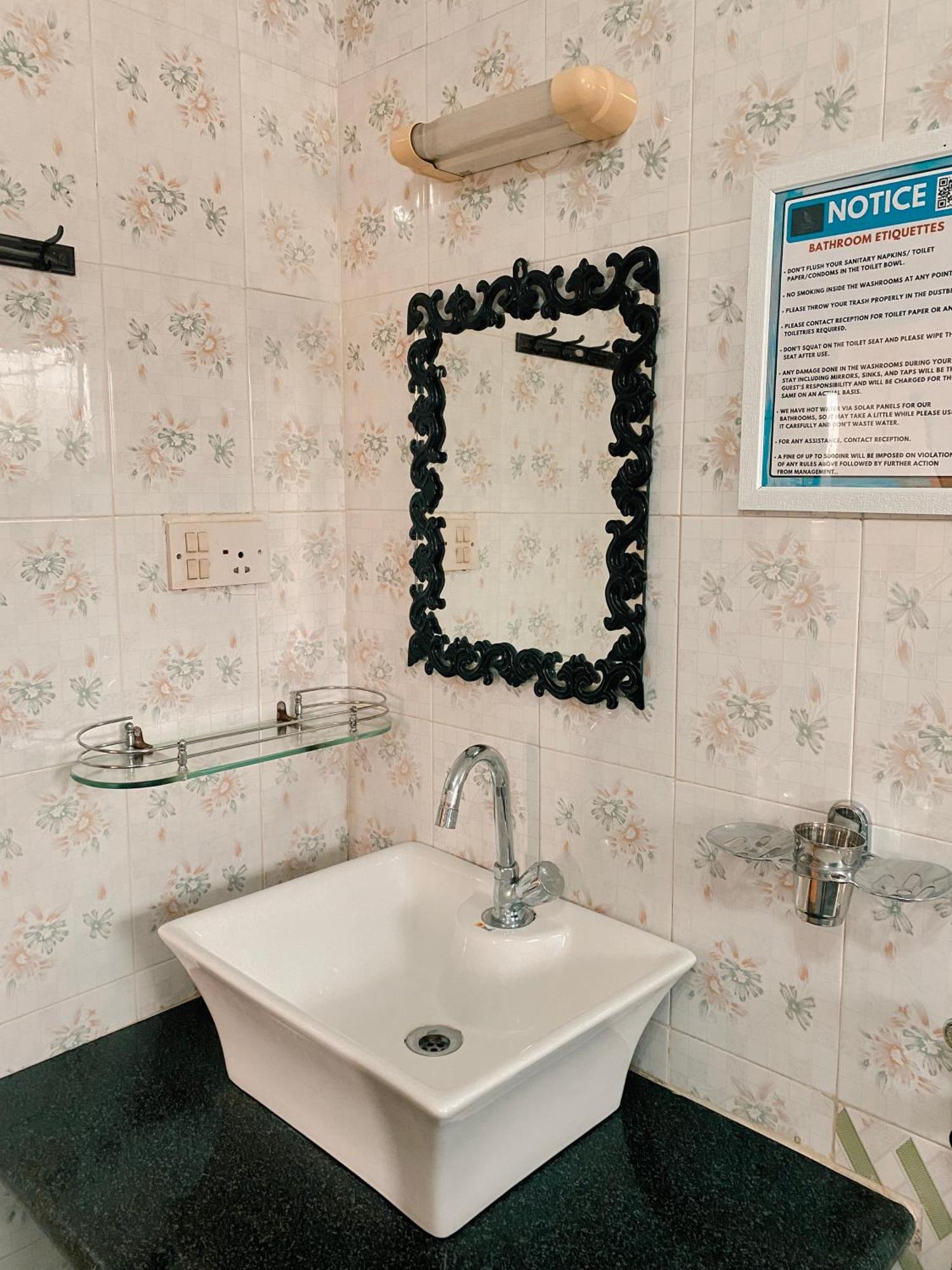 Hostel Honeydew Suites By Goaround Homes Vagator